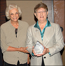 Photo of Justice O'Connor and award winner Chief Justice Toal