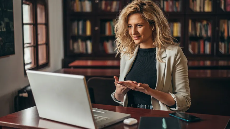 Woman in a virtual training